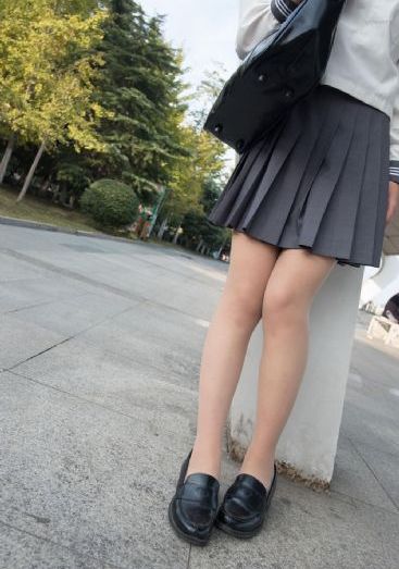 《偷窥女教师》未删减版在线观看_超清高清在线观看